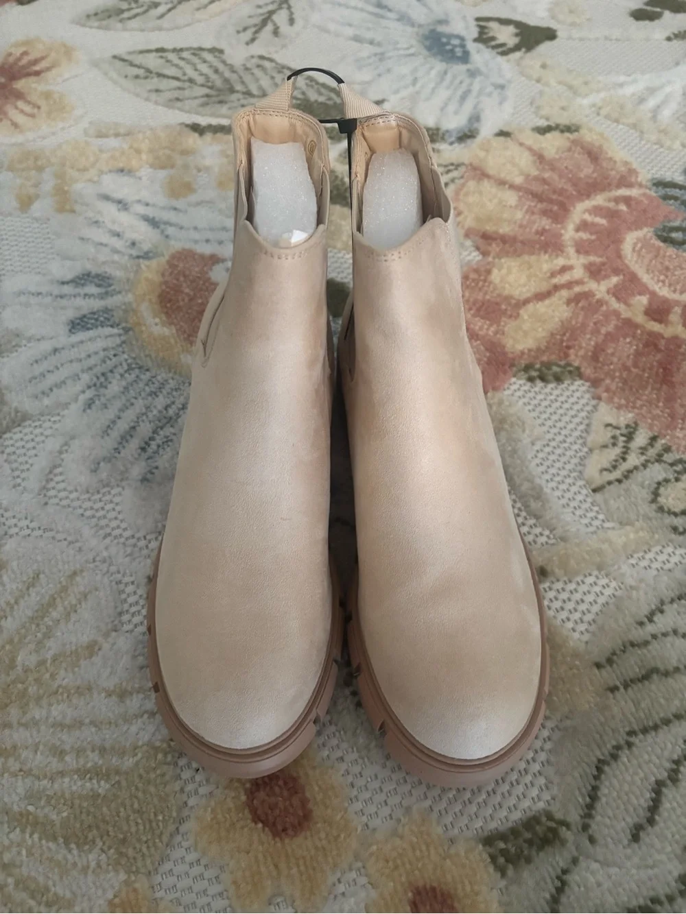 Women’s Cream Chunky Chelsea Boot